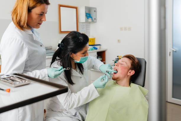 Best Urgent Tooth Repair  in Oakhurst, CA